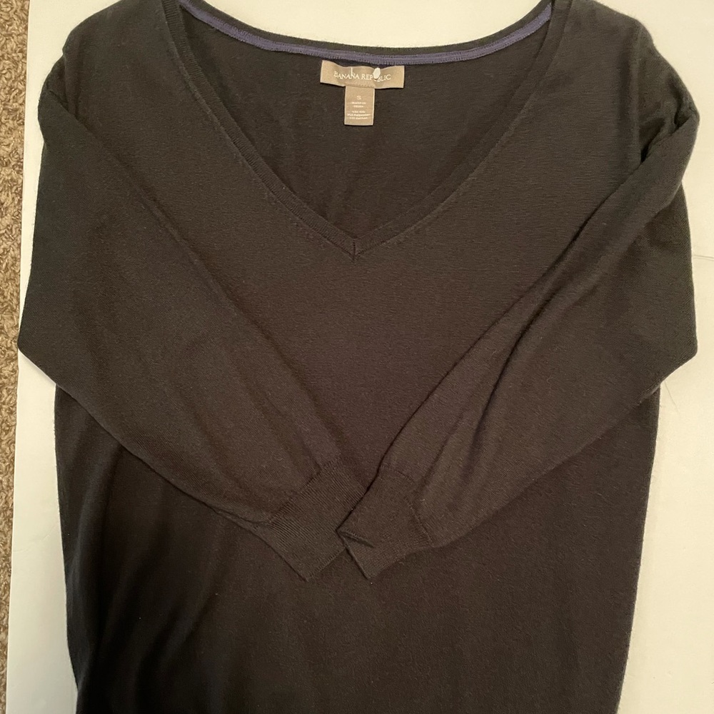 Banana Republic black V sweater